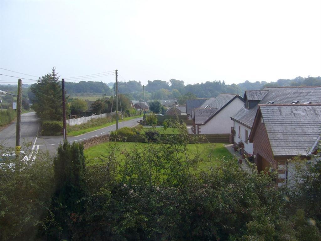 The Village Inn Kirtlebridge Экстерьер фото